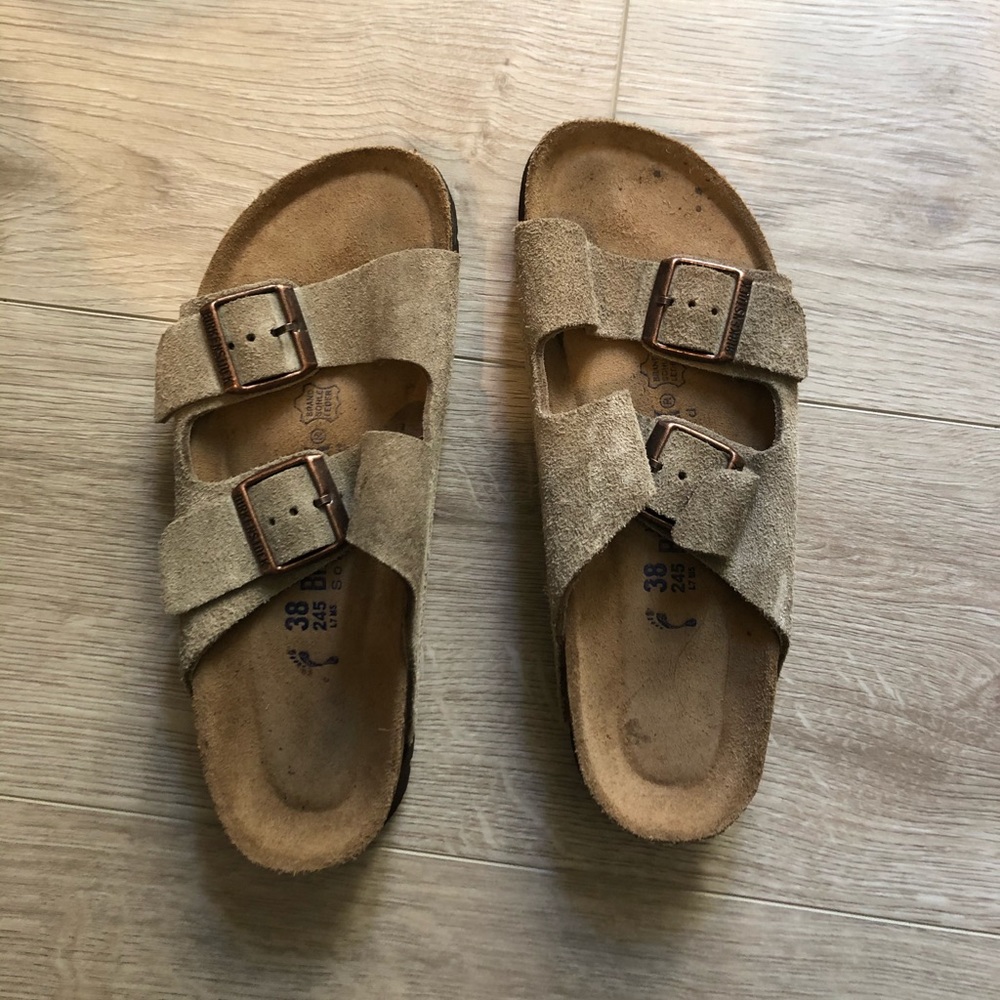 Birkenstock women’s size euro 38 (8)